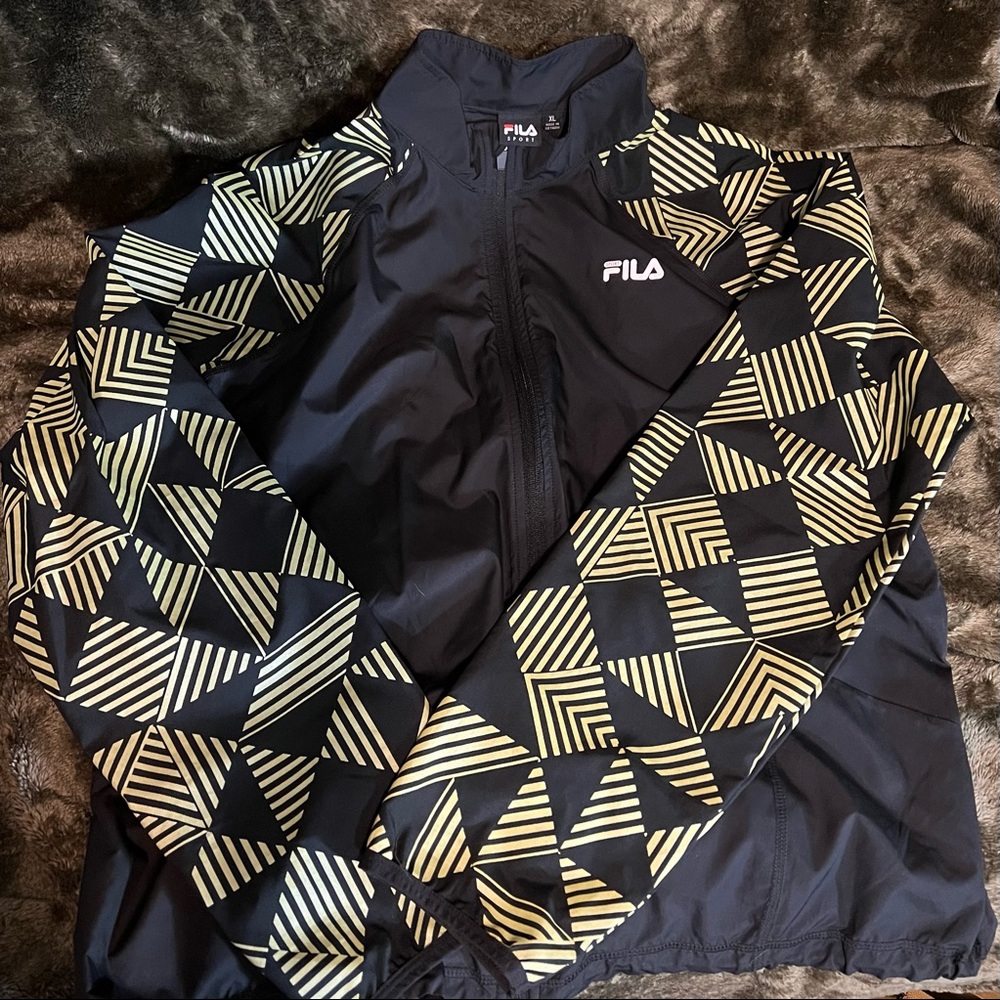 Fila Women’s Windbreaker sized XL